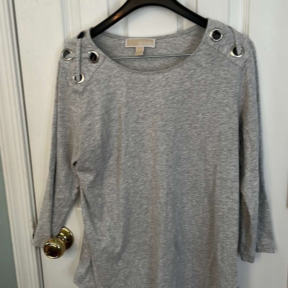 Michael Kors Medium Pearl Heather Grey Fashion Basics T-shirt.